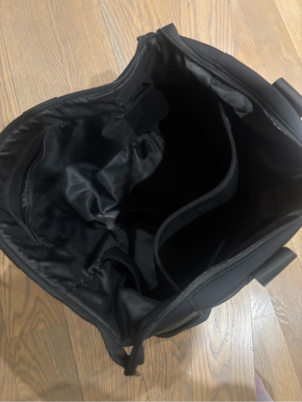 MyTagalongs Black Everleigh Bag with Wide Straps - Picture 9 of 10